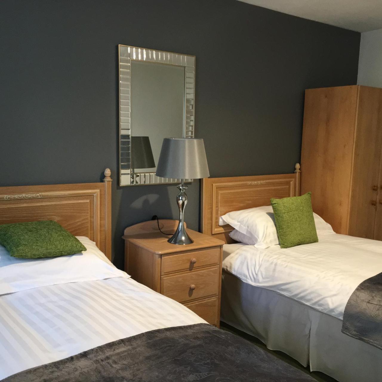 Ferrybridge Hotel Dunfermline Extérieur photo